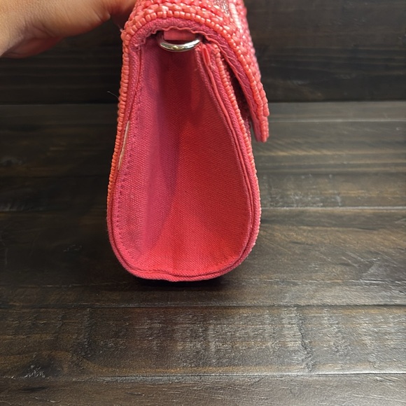 America & Beyond Beaded Clutch with Silver Chain - Picture 8 of 10